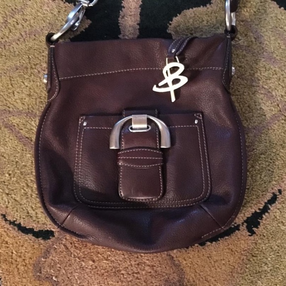 B. Makowsky Leather Crossover Pocketbook - Picture 2 of 3